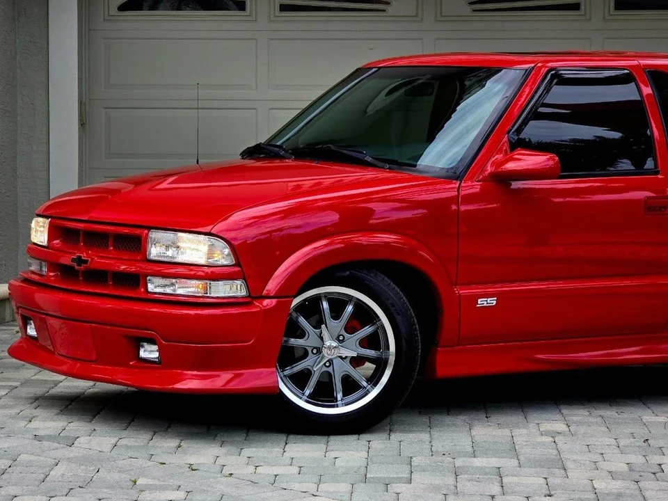 2001 Chevrolet S-10 Blazer 2nd Gen - Image 2 of 21