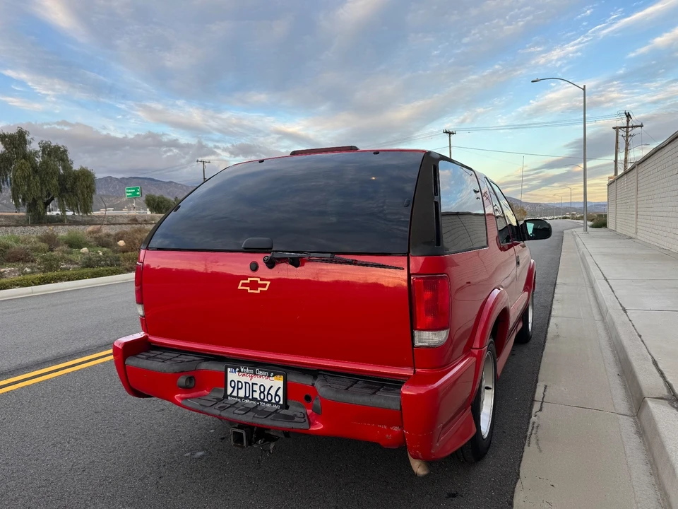 2001 Chevrolet S-10 Blazer 2nd Gen - Image 3 of 17