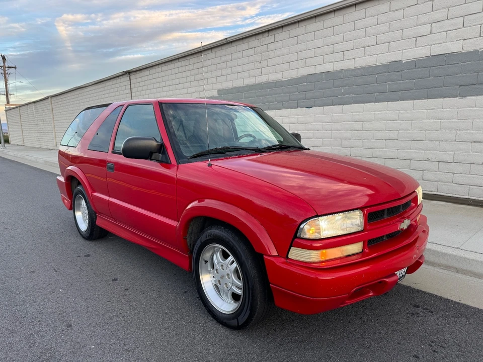 2001 Chevrolet S-10 Blazer 2nd Gen - Image 5 of 17