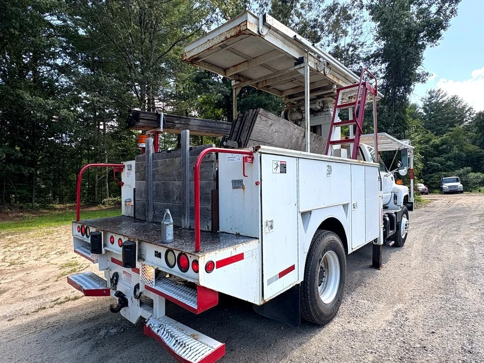2001 Chevrolet Kodiak - Image 3 of 21