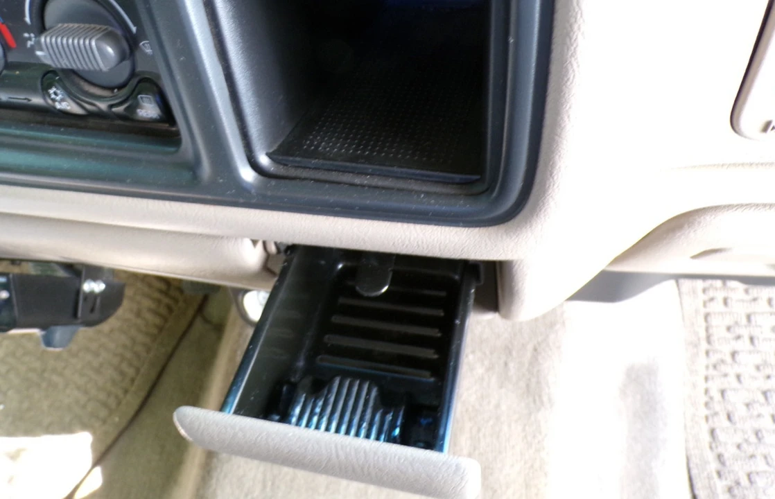 2001 Chevrolet C/K 4th Gen - Image 19 of 31
