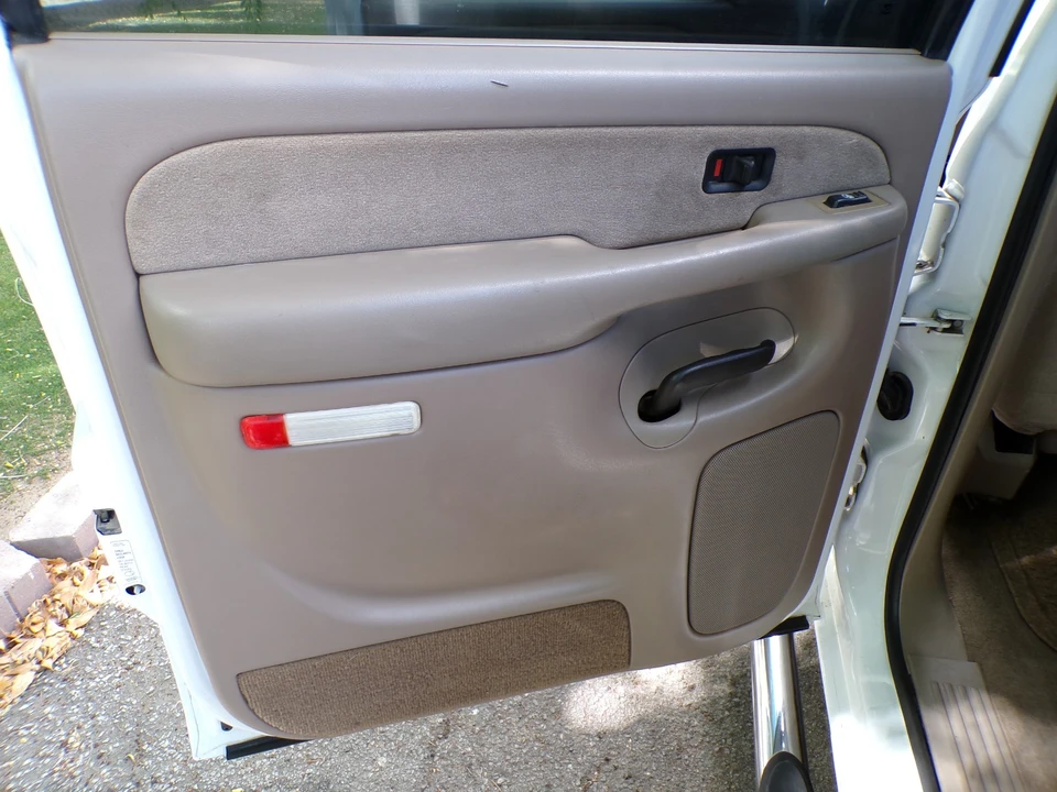 2001 Chevrolet - Image 31 of 31