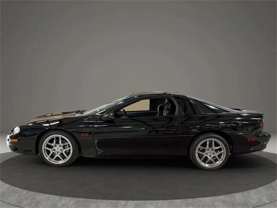 2001 Chevrolet Camaro 4th Gen - Image 4 of 31