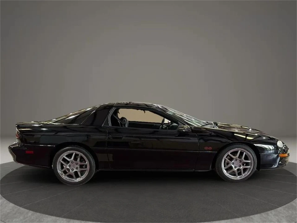 2001 Chevrolet Camaro 4th Gen - Image 8 of 31