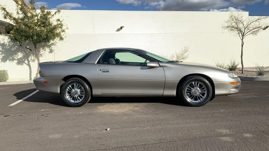 2001 Chevrolet Camaro 4th Gen - Image 2 of 13