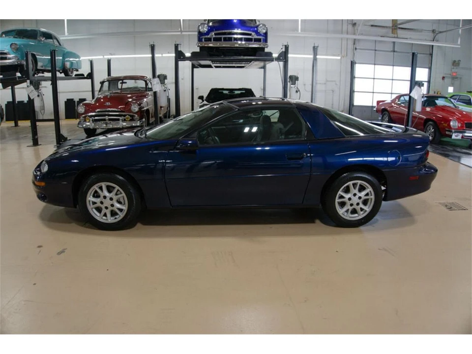 2001 Chevrolet Camaro 4th Gen - Image 2 of 31