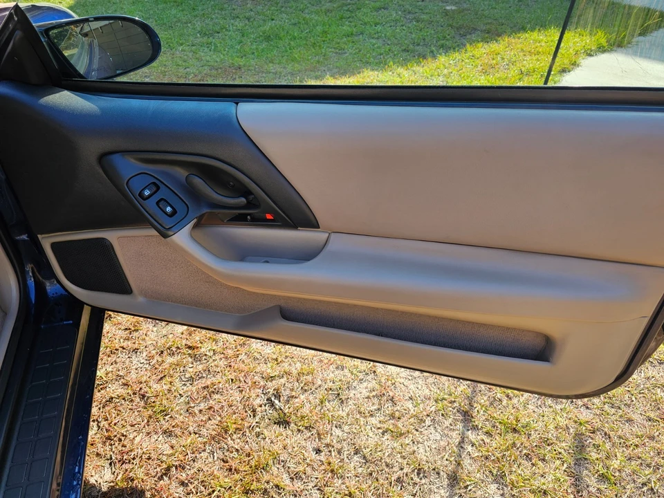 2001 Chevrolet Camaro 4th Gen - Image 8 of 21