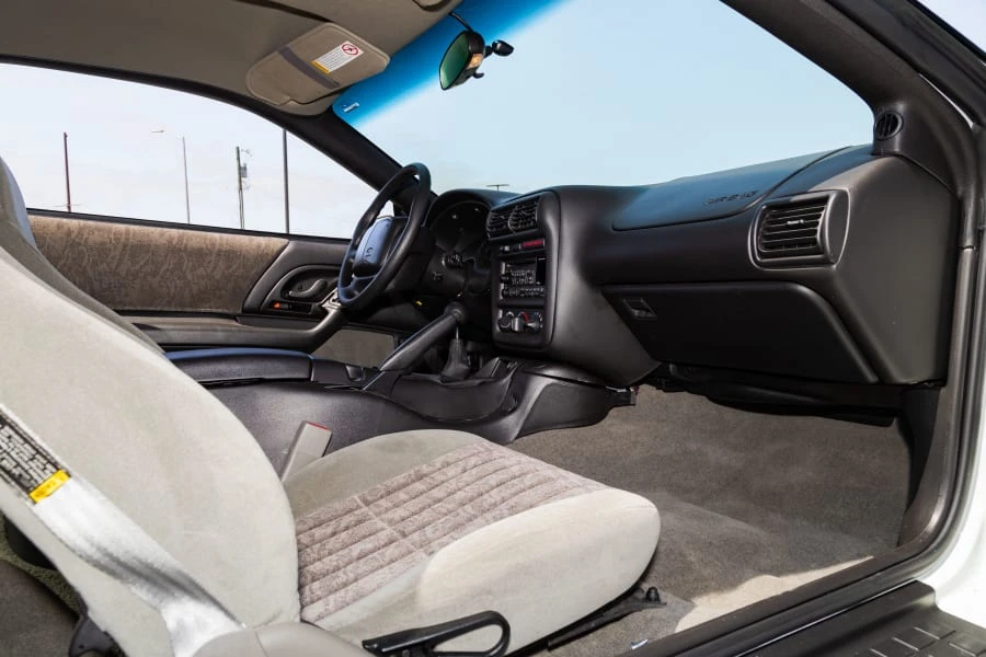 2001 Chevrolet Camaro 4th Gen - Image 23 of 27