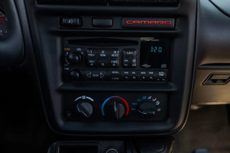 2001 Chevrolet Camaro 4th Gen - Image 17 of 27