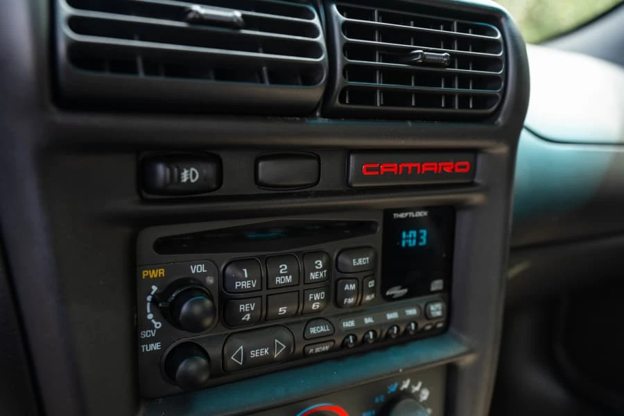 2001 Chevrolet Camaro 4th Gen - Image 16 of 20
