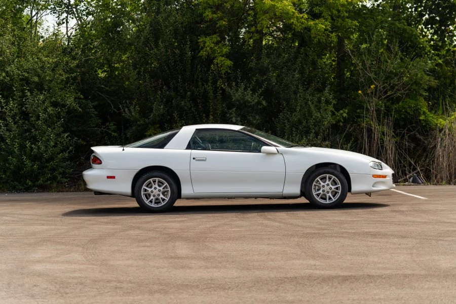 2001 Chevrolet Camaro 4th Gen - Image 2 of 20