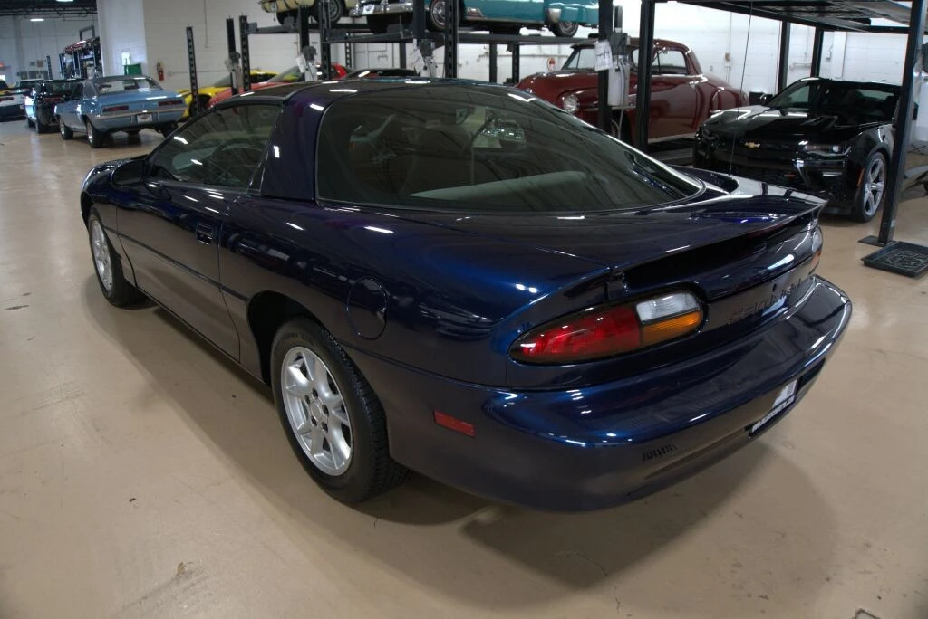 2001 Chevrolet - Image 3 of 31