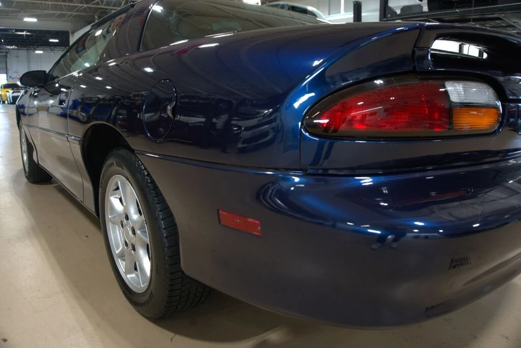 2001 Chevrolet - Image 16 of 31