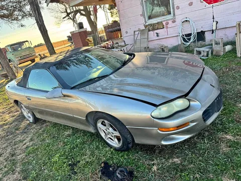 2001 Chevrolet Camaro Convertible 2D