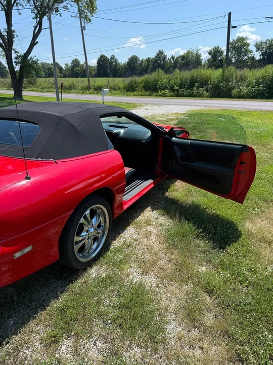 2001 Chevrolet Camaro 4th Gen - Image 2 of 14