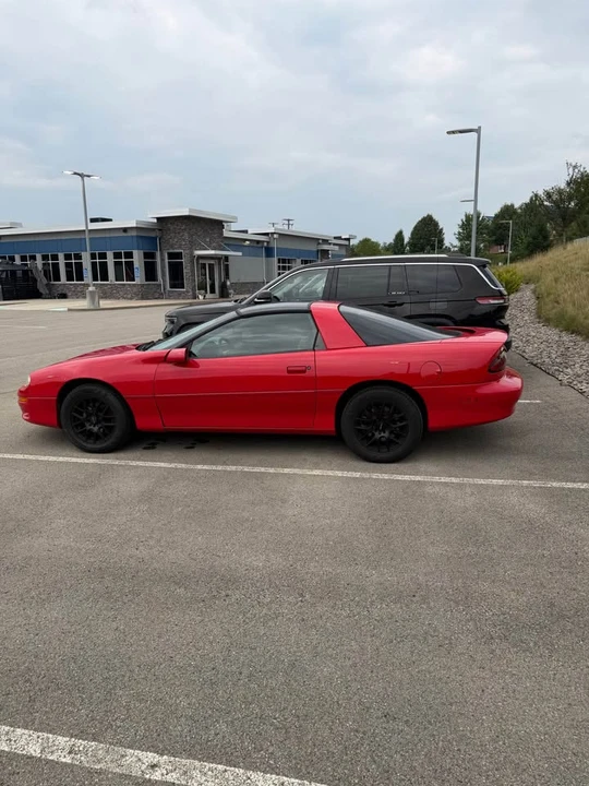 2001 Chevrolet Camaro 4th Gen - Image 2 of 14