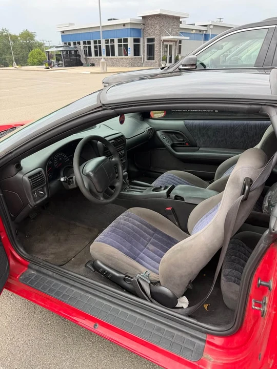 2001 Chevrolet Camaro 4th Gen - Image 7 of 14