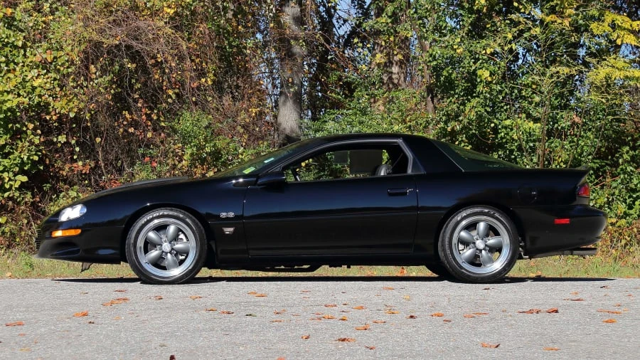2001 Chevrolet Camaro SS 4th Gen - Image 2 of 29