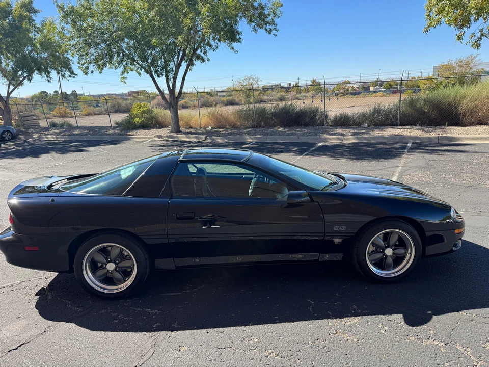 2001 Chevrolet Camaro SS 4th Gen - Image 8 of 31