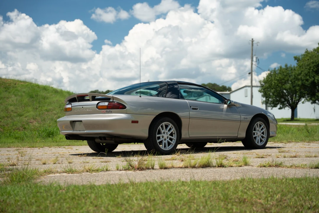 2001 Chevrolet Camaro SS 4th Gen - Image 19 of 31