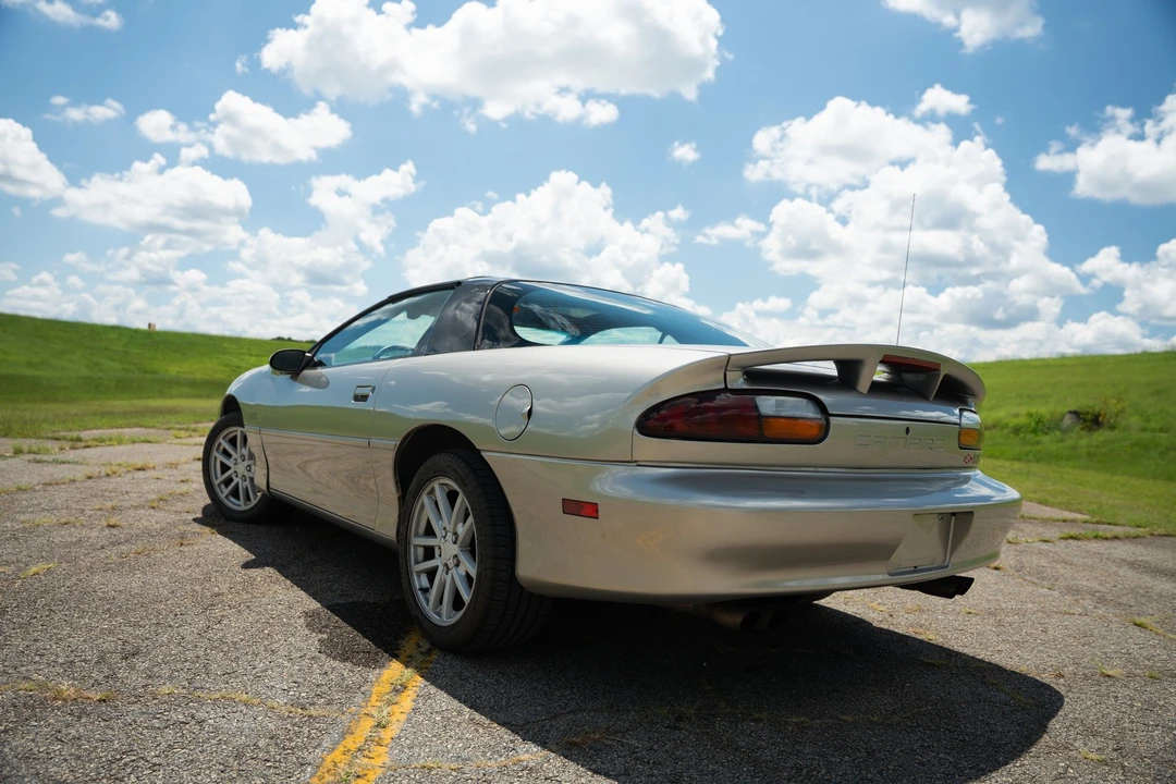 2001 Chevrolet Camaro SS 4th Gen - Image 18 of 31