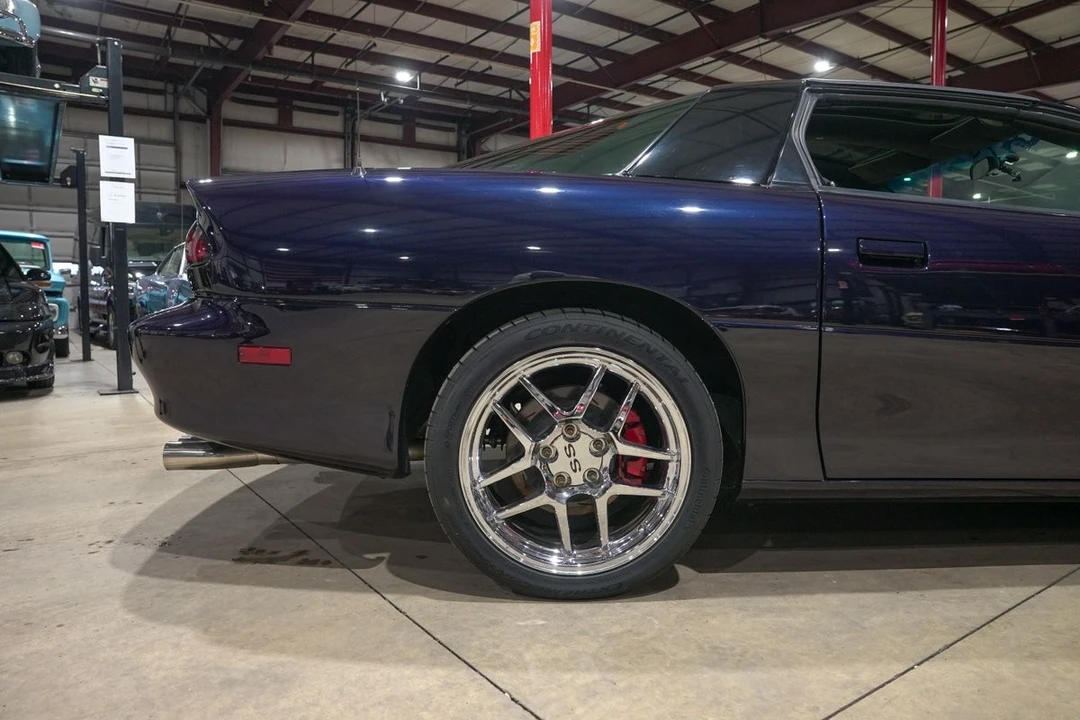2001 Chevrolet Camaro SS 4th Gen - Image 9 of 31