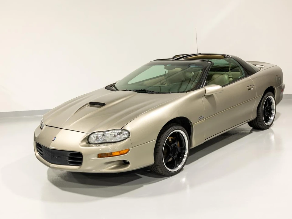 2001 Chevrolet Camaro SS 4th Gen - Image 3 of 31