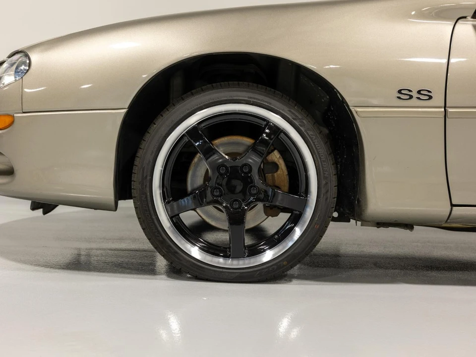 2001 Chevrolet Camaro SS 4th Gen - Image 23 of 31