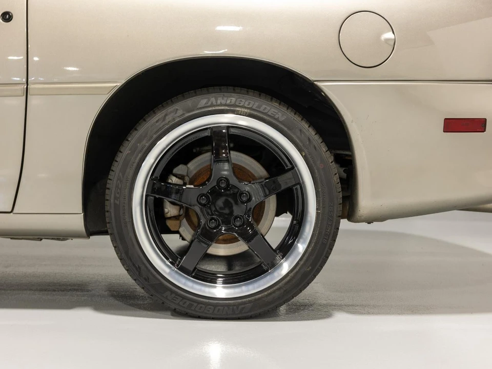 2001 Chevrolet Camaro SS 4th Gen - Image 24 of 31