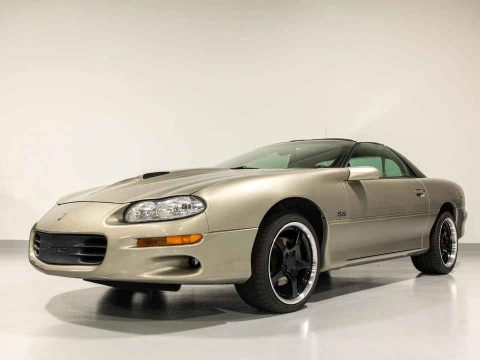 2001 Chevrolet Camaro SS 4th Gen - Image 4 of 31