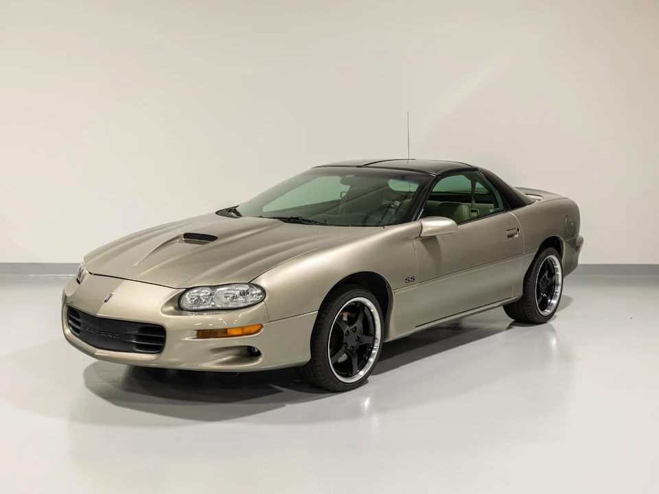 2001 Chevrolet Camaro SS 4th Gen - Image 2 of 31