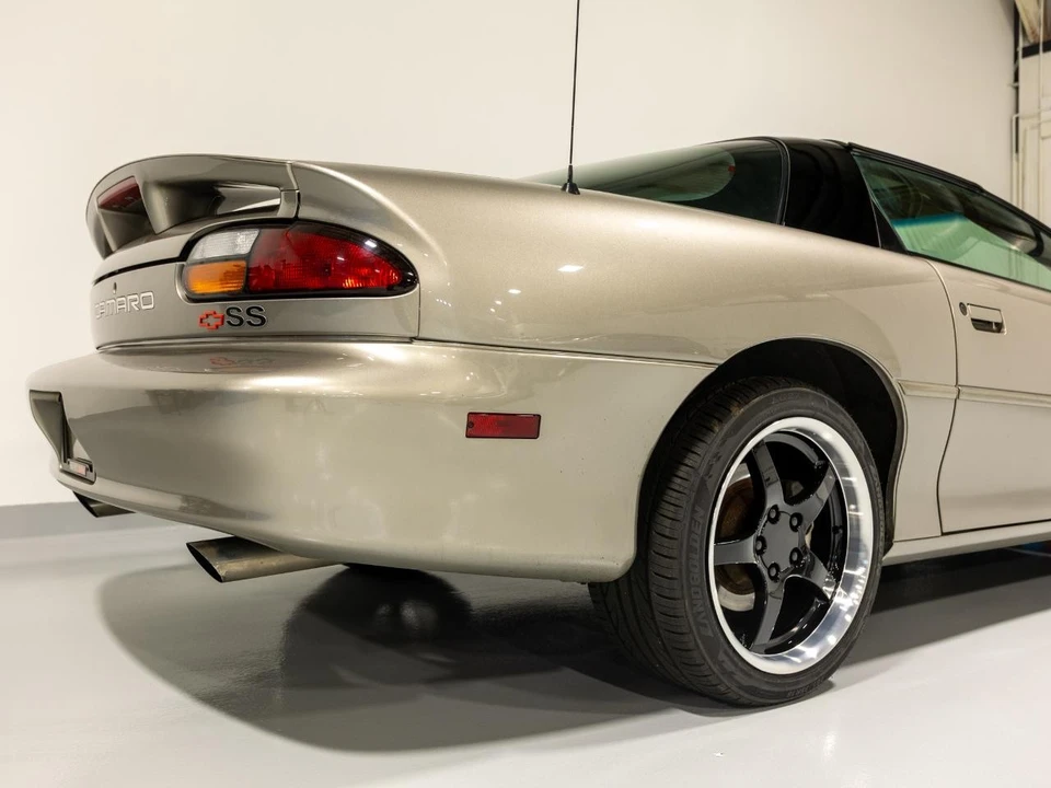 2001 Chevrolet Camaro SS 4th Gen - Image 14 of 31