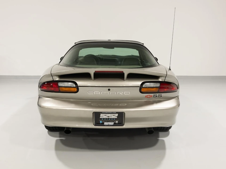 2001 Chevrolet Camaro SS 4th Gen - Image 16 of 31