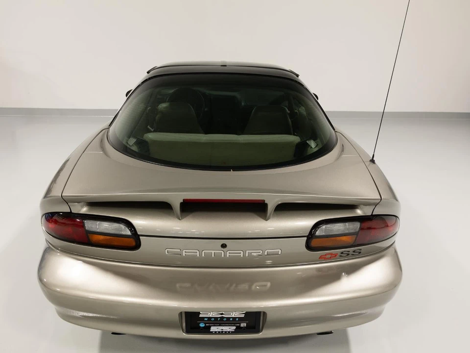 2001 Chevrolet Camaro SS 4th Gen - Image 17 of 31