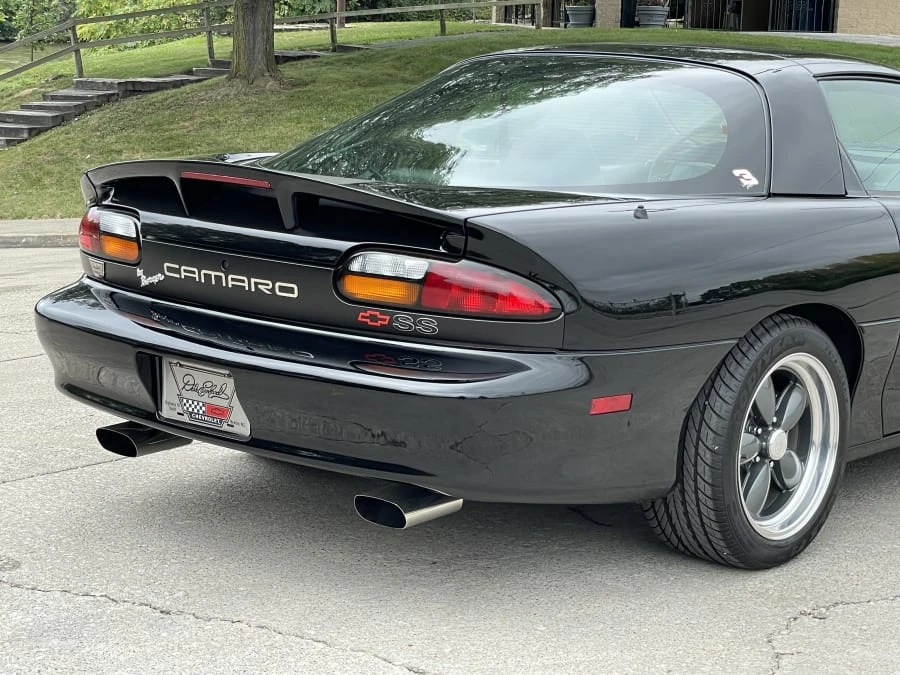 2001 Chevrolet Camaro SS 4th Gen - Image 16 of 31