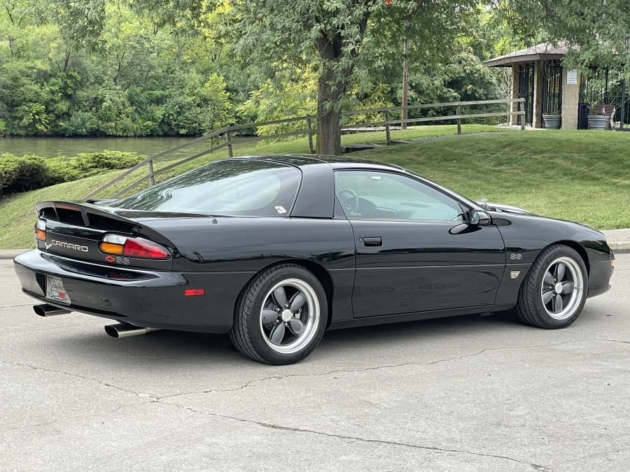 2001 Chevrolet Camaro SS 4th Gen - Image 19 of 31