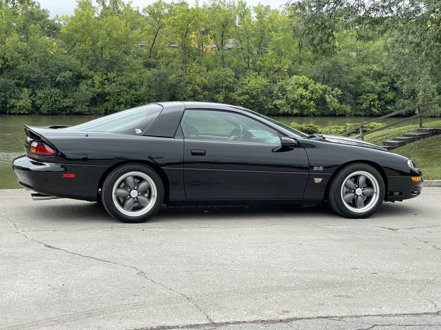2001 Chevrolet Camaro SS 4th Gen - Image 2 of 31