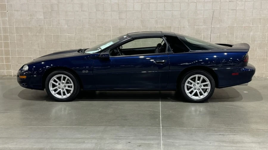 2001 Chevrolet Camaro SS 4th Gen - Image 2 of 8