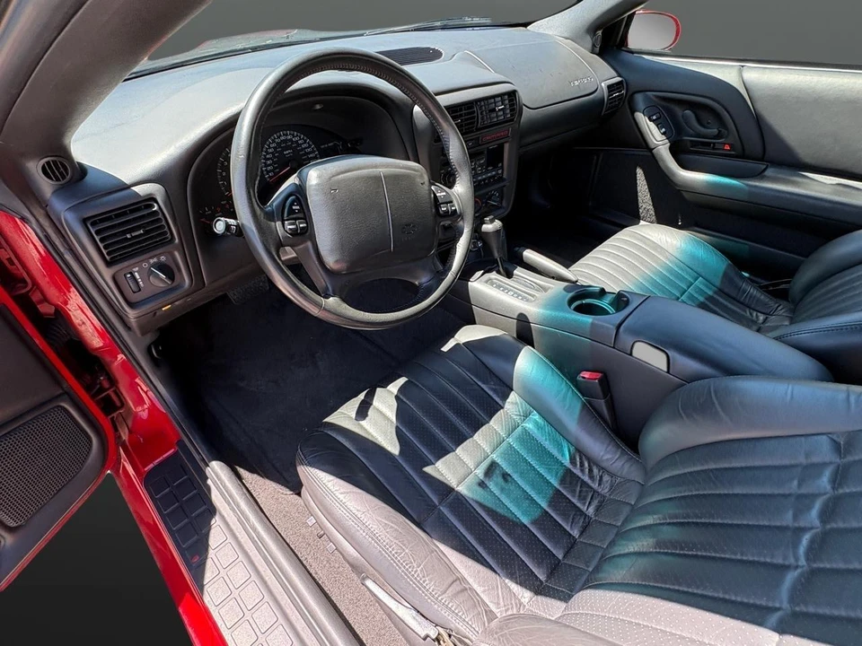 2001 Chevrolet Camaro SS 4th Gen - Image 25 of 31