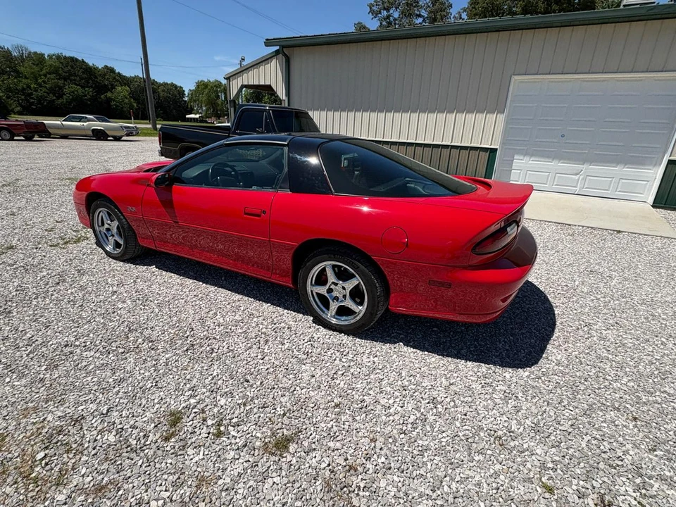2001 Chevrolet Camaro SS 4th Gen - Image 11 of 31