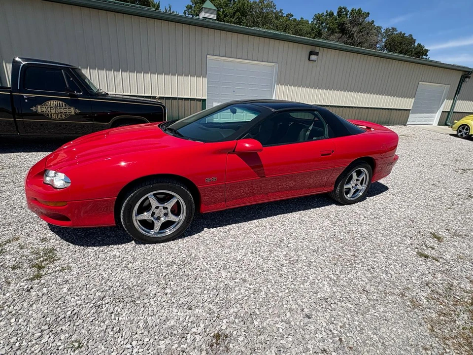 2001 Chevrolet Camaro SS 4th Gen - Image 13 of 31