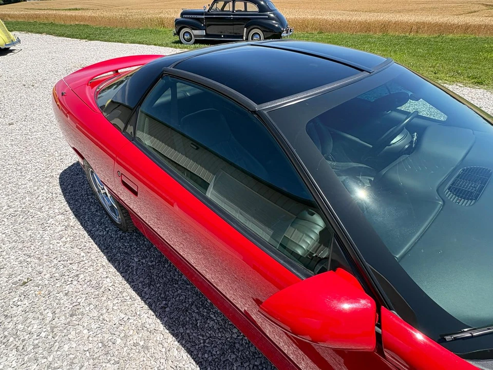 2001 Chevrolet Camaro SS 4th Gen - Image 26 of 31