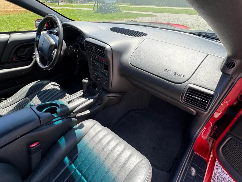 2001 Chevrolet Camaro SS 4th Gen - Image 29 of 31