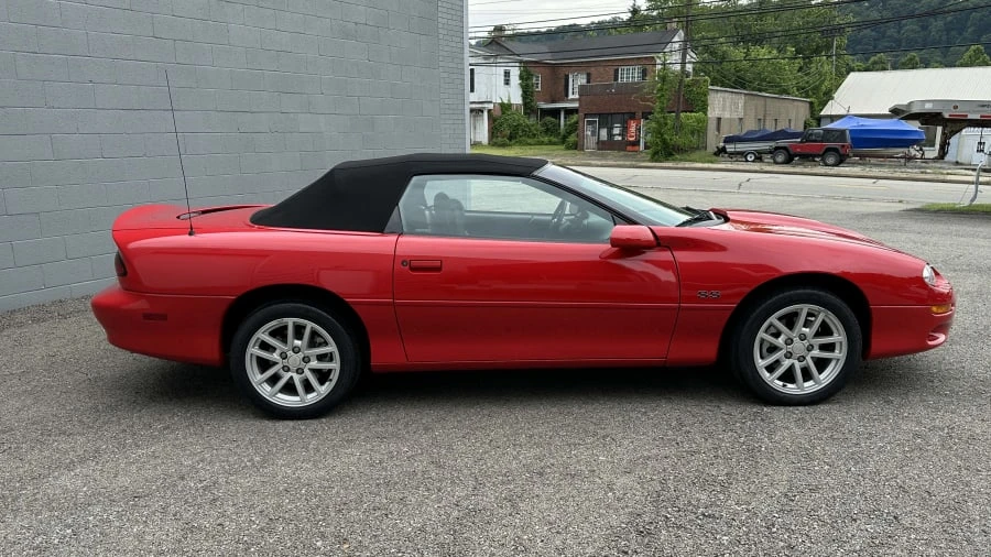 2001 Chevrolet Camaro SS 4th Gen - Image 10 of 31