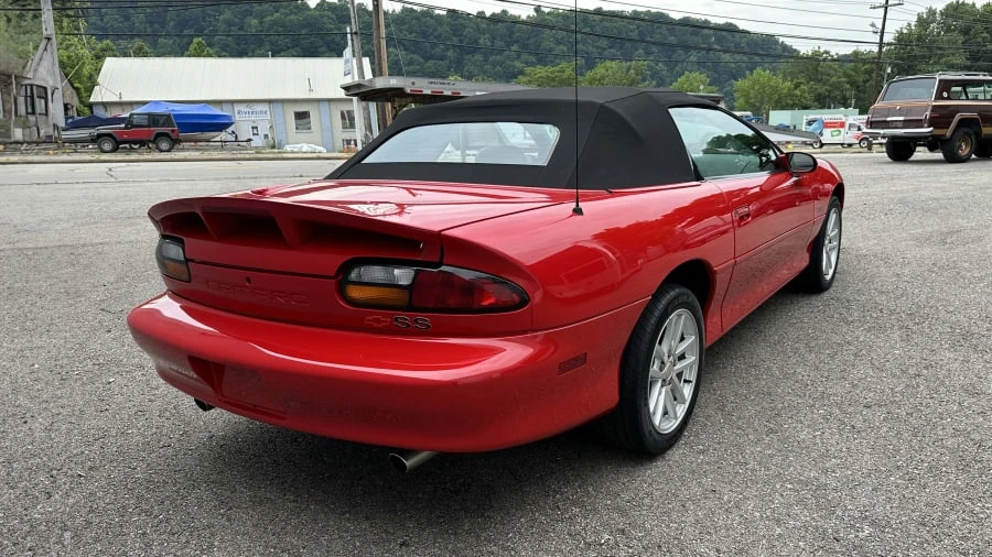 2001 Chevrolet Camaro SS 4th Gen - Image 11 of 31