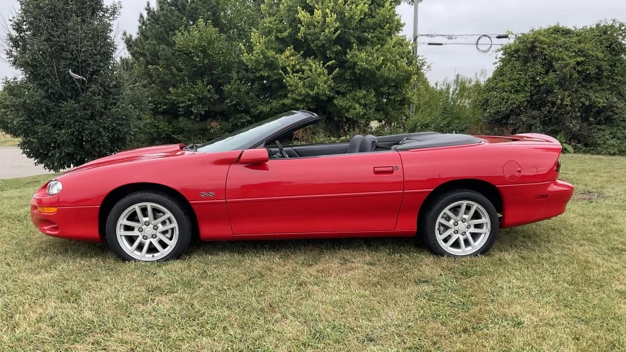 2001 Chevrolet Camaro SS 4th Gen - Image 2 of 17