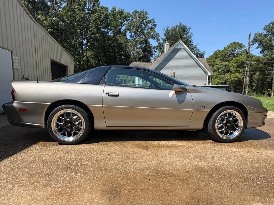 2001 Chevrolet Camaro SS 4th Gen - Image 4 of 10