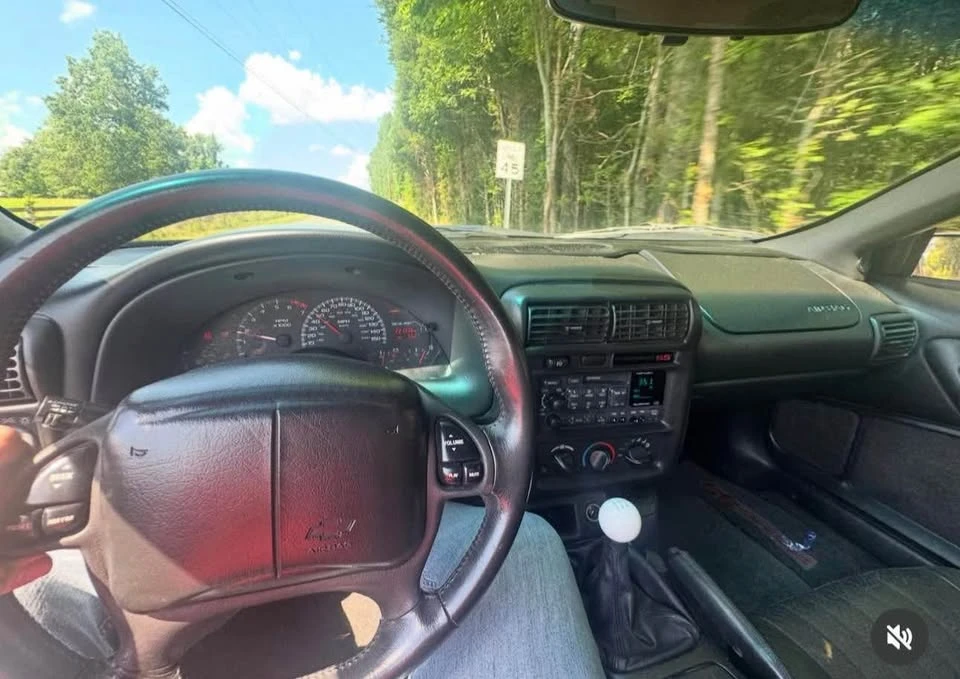 2001 Chevrolet Camaro SS 4th Gen - Image 15 of 18