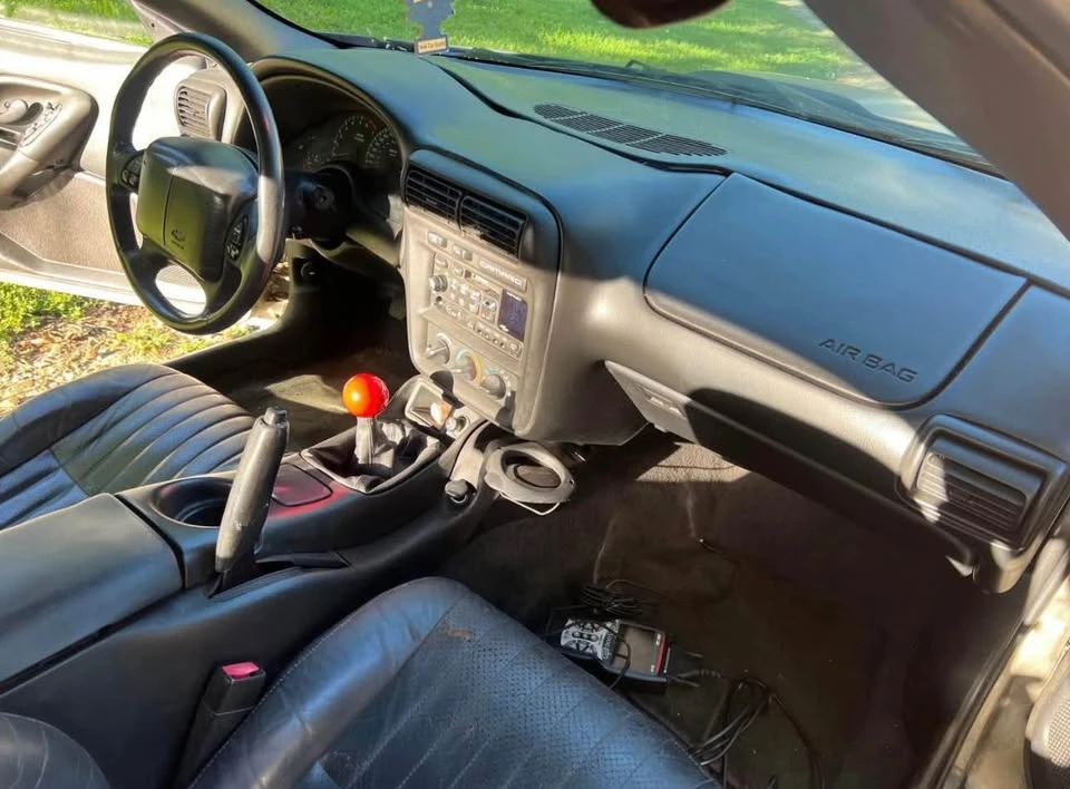 2001 Chevrolet Camaro SS 4th Gen - Image 10 of 18