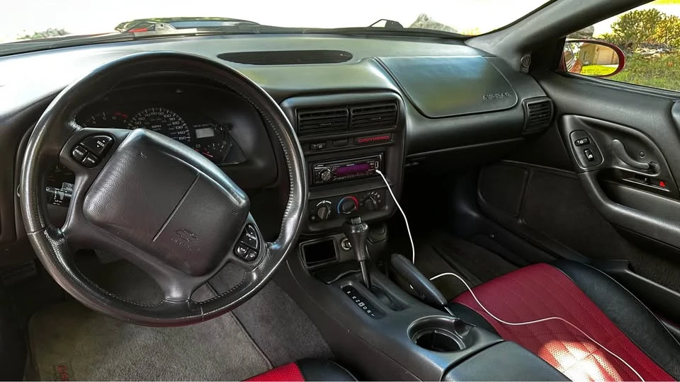 2001 Chevrolet Camaro SS 4th Gen - Image 9 of 10